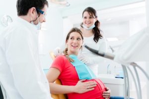 pregnant woman in the dental chair
